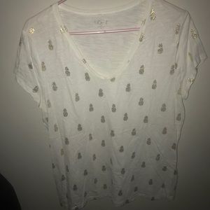 Super cute pineapple t- shirt